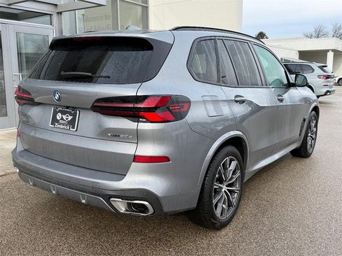 Used 2025 BMW X5 xDrive50e w/ Executive Package image 3