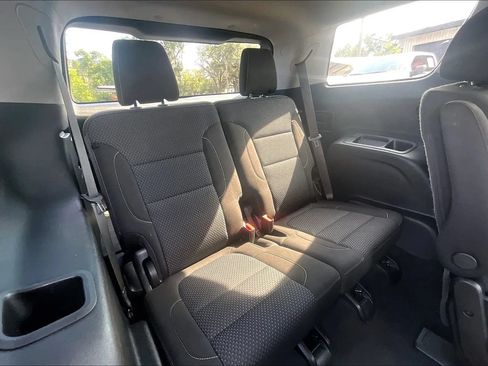 Used 2022 GMC Acadia SLE w/ Driver Convenience Package FWD image 30