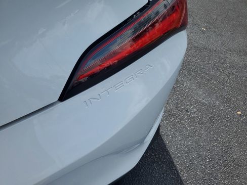 New 2025 Acura Integra image 10