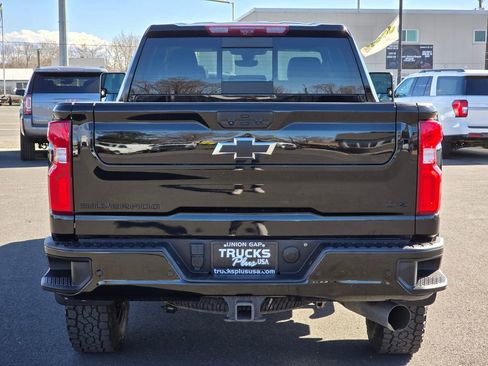 Used 2023 Chevrolet Silverado 2500 LTZ w/ LTZ Plus Package image 4