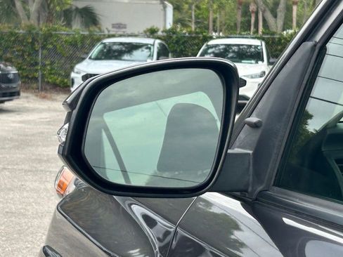 Used 2021 Toyota 4Runner SR5 Premium w/ Moonroof Package AWD/4WD image 17