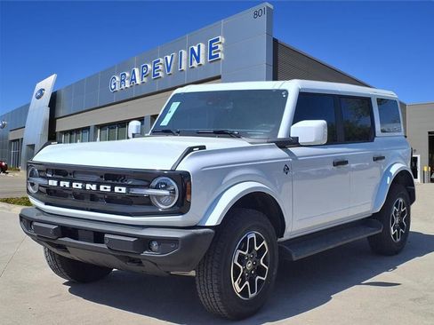 New 2026 Ford Bronco Outer Banks image 1