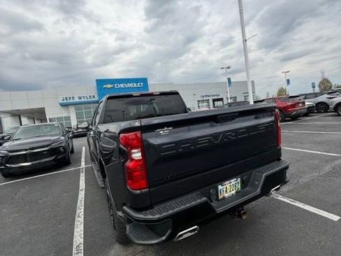 Used 2023 Chevrolet Silverado 1500 Custom Trail Boss w/ LPO, Dark Essentials Package image 9