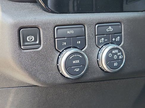 Used 2025 GMC Sierra 1500 Elevation AWD/4WD image 21