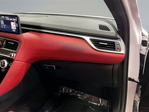 Used 2023 Genesis G70 3.3T w/ Sport Prestige Package image 16