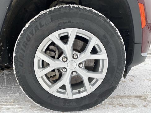 Used 2023 Jeep Grand Cherokee L Limited image 35