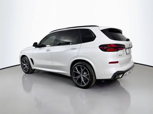 New 2026 BMW X5 xDrive40i w/ M Sport Package AWD/4WD image 13