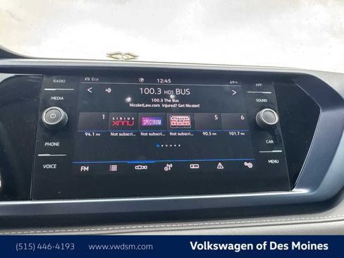 Certified 2024 Volkswagen Taos SE image 17