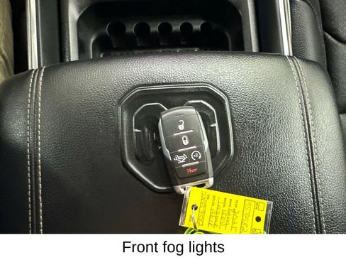 Used 2025 RAM 1500 Laramie AWD/4WD image 40