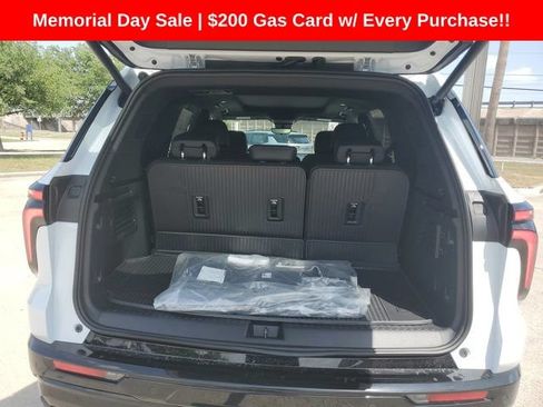 New 2026 Chevrolet Traverse High Country w/ LPO, Floor Liner Package FWD image 13