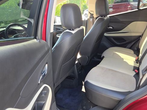 Used 2022 Buick Encore Preferred w/ Safety Package AWD/4WD image 5