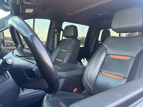 Used 2024 GMC Sierra 2500 AT4 w/ AT4 Premium Plus Package AWD/4WD image 9