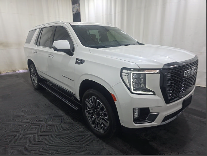 Used 2023 GMC Yukon Denali Ultimate w/ LPO, Floor Liner Package AWD/4WD image 6