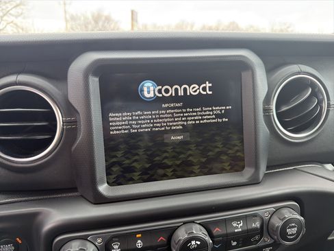 Used 2023 Jeep Wrangler Sahara w/ Cold Weather Group image 22