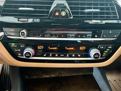 Used 2019 BMW 540i w/ Convenience Package image 16