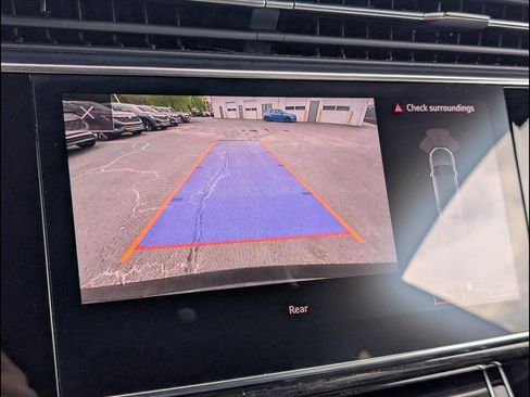 Used 2019 Audi Q8 Premium w/ Convenience Package image 17