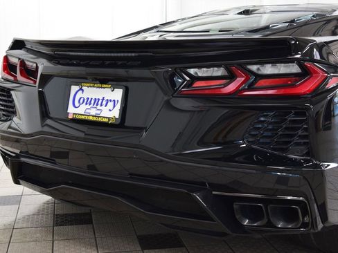 Used 2025 Chevrolet Corvette Stingray Preferred Cpe w/ Z51 Performance Package RWD image 17