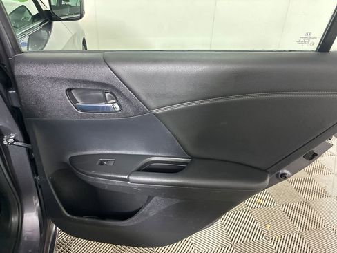 Used 2015 Honda Accord Sport image 35