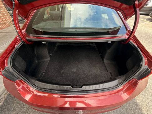 Used 2018 Chevrolet Malibu LT FWD image 18
