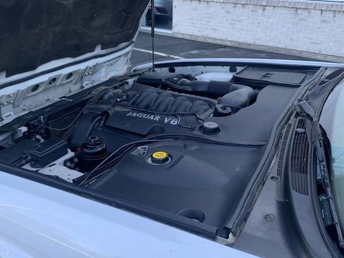 Used 1998 Jaguar XJ8 L image 30