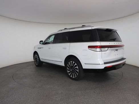 Used 2024 Lincoln Navigator Black Label image 11