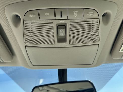 Used 2015 Nissan Murano Platinum w/ Platinum Technology Package AWD/4WD image 16