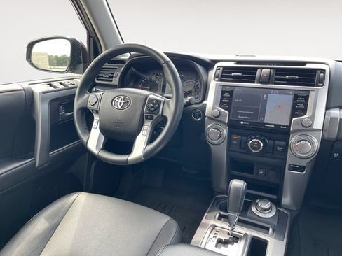 Used 2021 Toyota 4Runner SR5 Premium w/ Moonroof Package AWD/4WD image 10