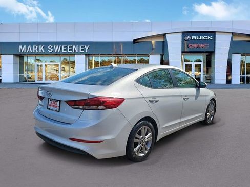 Used 2017 Hyundai Elantra Value Edition w/ Cargo Package FWD image 31