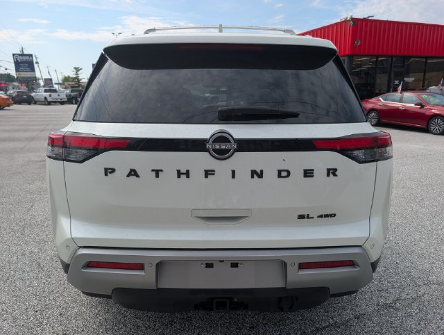 Used 2024 Nissan Pathfinder SL w/ SL Premium Package AWD/4WD image 4
