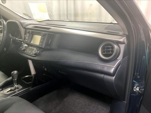 Used 2018 Toyota RAV4 XLE image 13