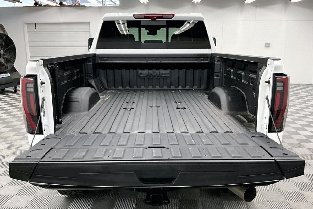 Used 2025 GMC Sierra 2500 AT4X AWD/4WD image 34