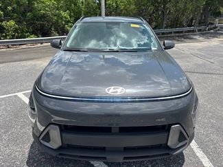 Used 2024 Hyundai Kona SEL w/ Convenience Package FWD video 2