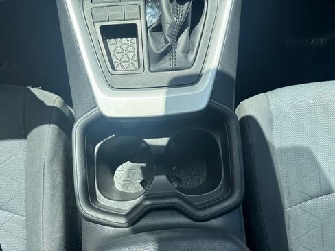 Used 2020 Toyota RAV4 XLE w/ Convenience Package FWD image 24