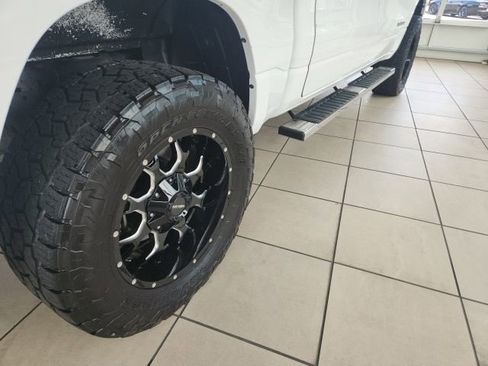 Used 2019 RAM 1500 Big Horn AWD/4WD image 8
