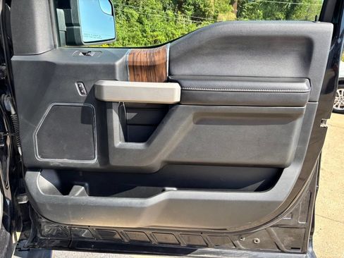 Used 2019 Ford F150 Lariat w/ Trailer Tow Package AWD/4WD image 32