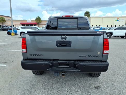 Used 2015 Nissan Titan SV w/ SV Value Truck Package AWD/4WD image 6