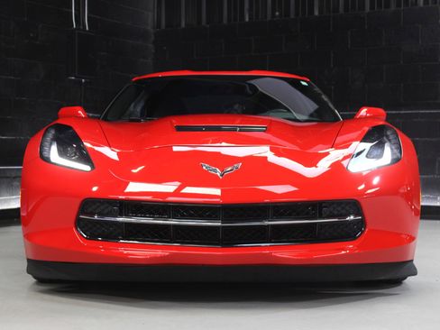 Used 2019 Chevrolet Corvette w/ 2LT w/ 2LT Preferred Equipment Group image 9