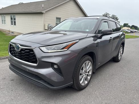 Used 2022 Toyota Highlander Limited AWD/4WD image 7
