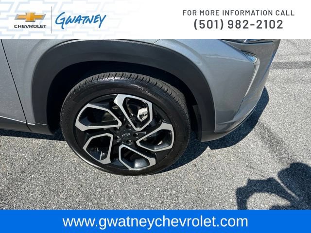 Used 2024 Chevrolet Trax RS w/ Sunroof Package FWD image 12