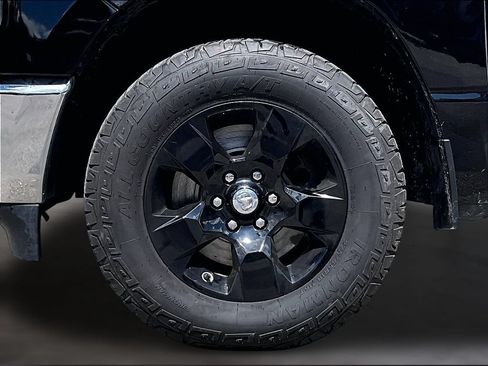 Used 2020 RAM 1500 Big Horn AWD/4WD image 10