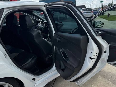 Used 2018 Ford Focus ST w/ Equipment Group 401A FWD image 16