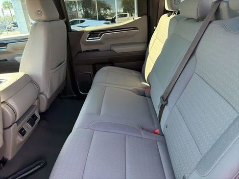 Certified 2022 GMC Sierra 1500 SLE image 9