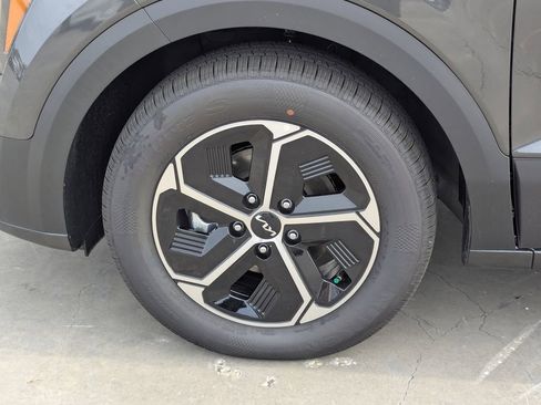 New 2026 Kia Niro EX FWD image 35