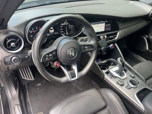 Used 2021 Alfa Romeo Giulia Ti Sport image 6