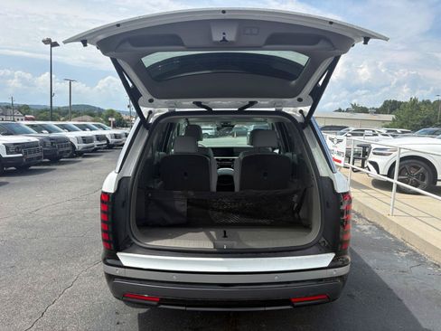Used 2026 Hyundai Palisade Limited FWD image 9
