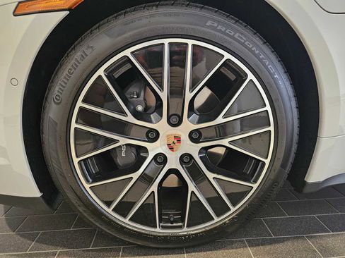 New 2025 Porsche Taycan image 11