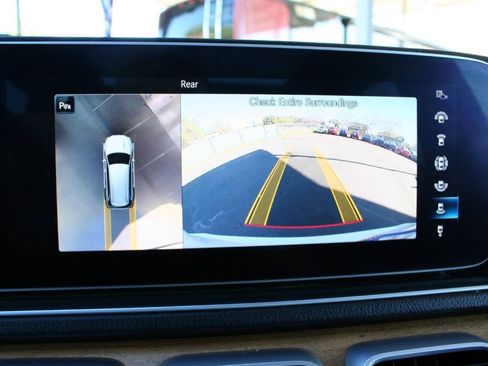 Used 2020 Mercedes-Benz GLS 450 4MATIC image 22