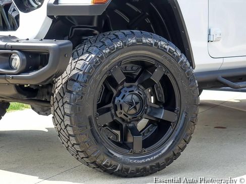 Used 2021 Jeep Wrangler Unlimited Rubicon w/ Dual Top Group AWD/4WD image 5
