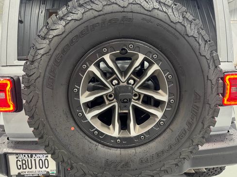 Used 2024 Jeep Wrangler Rubicon 392 image 13