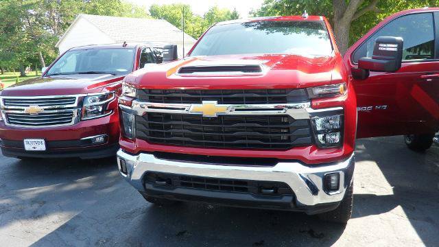 Used 2024 Chevrolet Silverado 2500 LT w/ All Star Edition RWD image 2